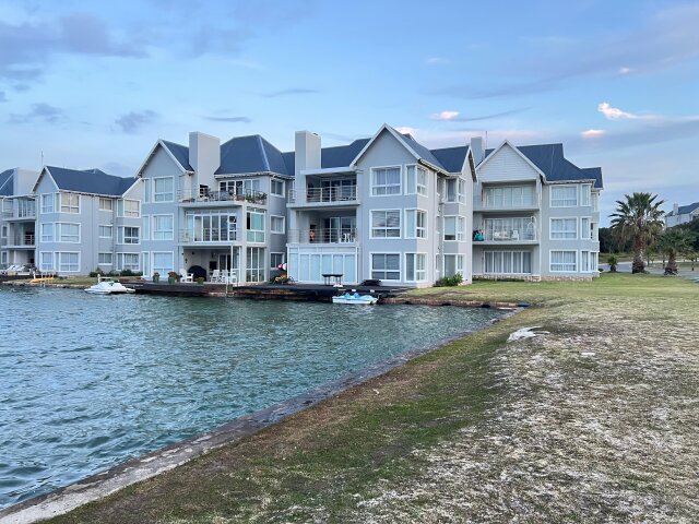  3 Kingston Place Barthelemy Close, Aston Bay, Jeffreys Bay 